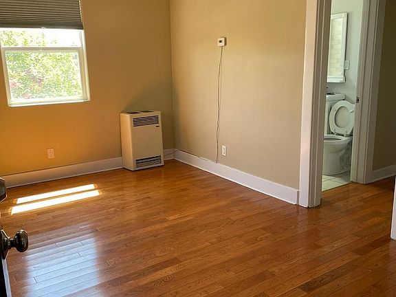 3rd image of 4525 Fountain Ave APT 210
