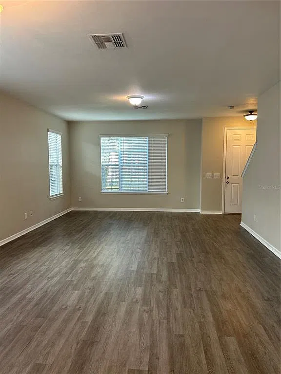 3 bed, 2.5 bath, 1584 sqft, $2,600 — Photo 2
