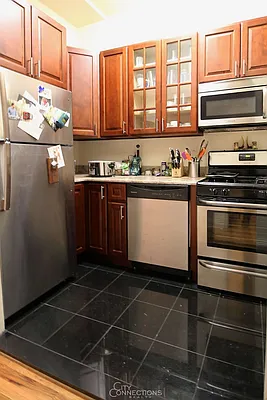 Rented by City Connections Realty | media 35