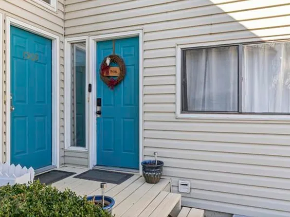 1906 E 18th St, Loveland, CO 80538