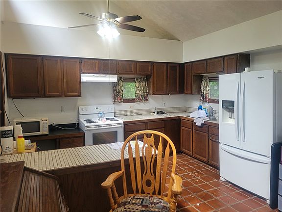 2nd image of 9131N Old 27 Road