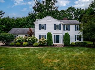 390 Willard Rd, Aurora, OH 44202