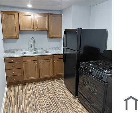 1st image of 48 Poplar St