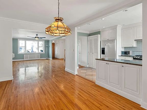 4th image of 8111 11th Ave #2