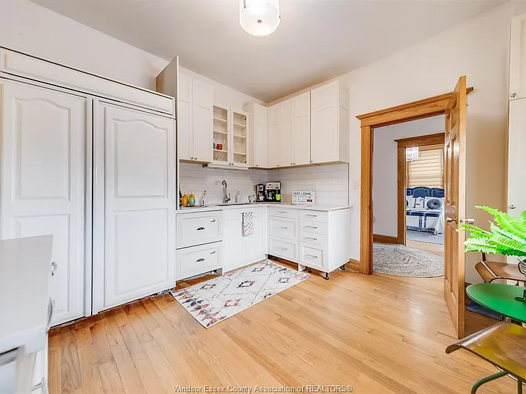 961 Ouellette Ave #2 — Photo 25