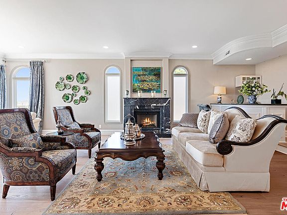 5th image of 701 Lachman Ln