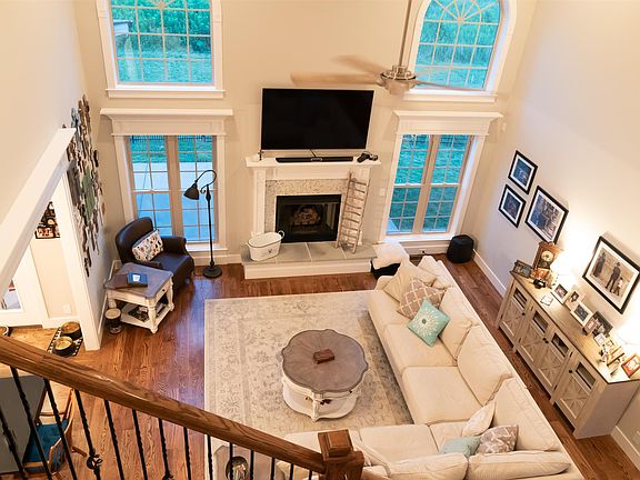 4th image of 3013 Robinwood Dr