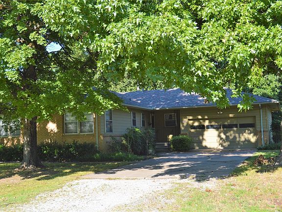 4th image of 734 S 91st Ave E