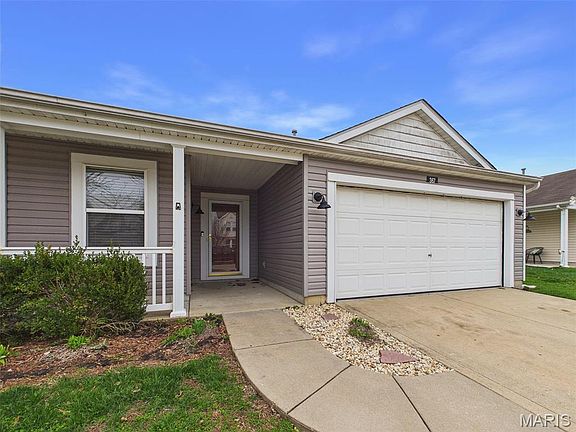 4th image of 367 Falling Leaf Way