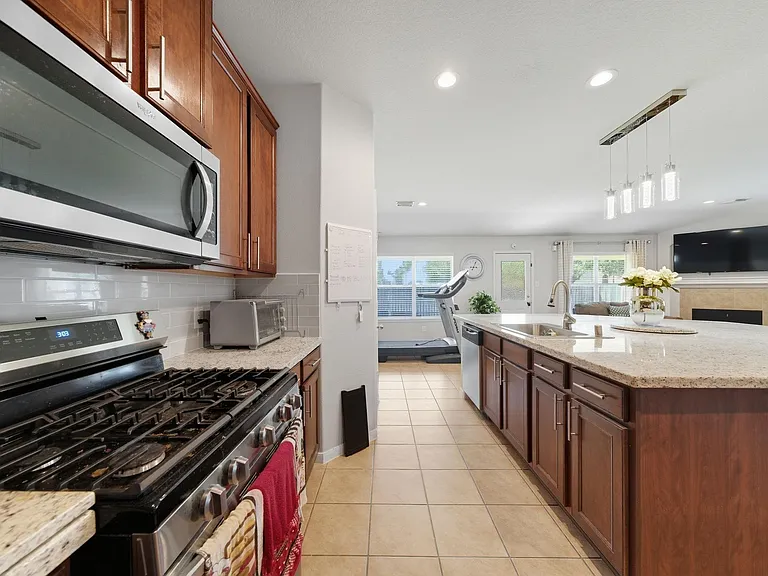 25707 Crisp Spring Ln — Photo 7