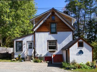 8 North St, Charlemont, MA 01339