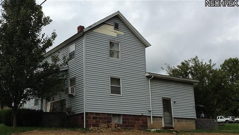 1st image of 45572 Summit Ave