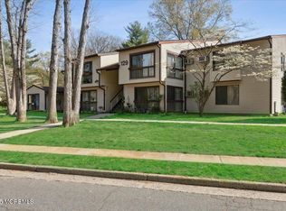 129 Amberly Dr UNIT H, Manalapan, NJ 07726