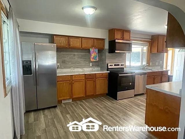 753 Washington St — Photo 3