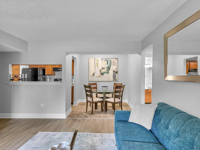 Devonwood Apartment Homes — Photo 26