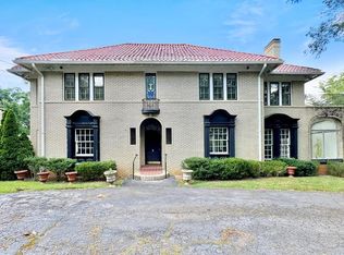 251 W Paces Ferry Rd NW, Atlanta, GA 30305