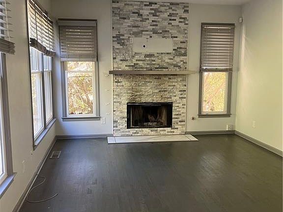4th image of 3335 Prairie Dr