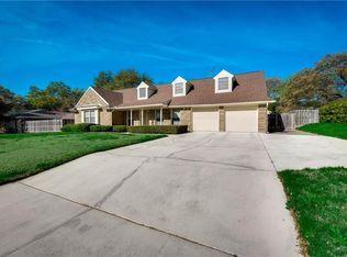 3112 Phoenix Dr, Fort Worth, TX 76116