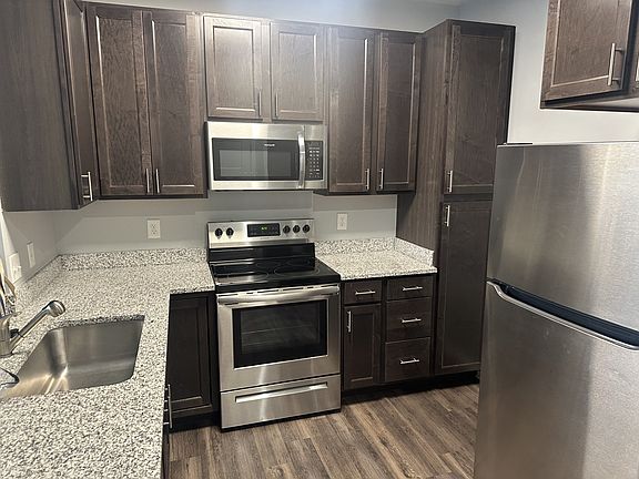 4th image of 350 Duneland Dr #103