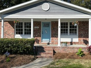 1356 Honeysuckle Ln, Charleston, SC 29412