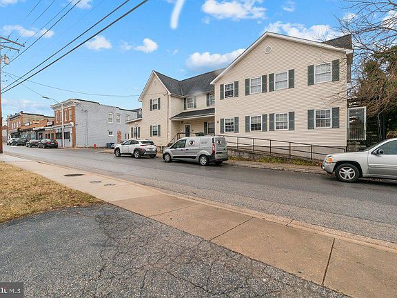 3rd image of 3921 Old York Rd