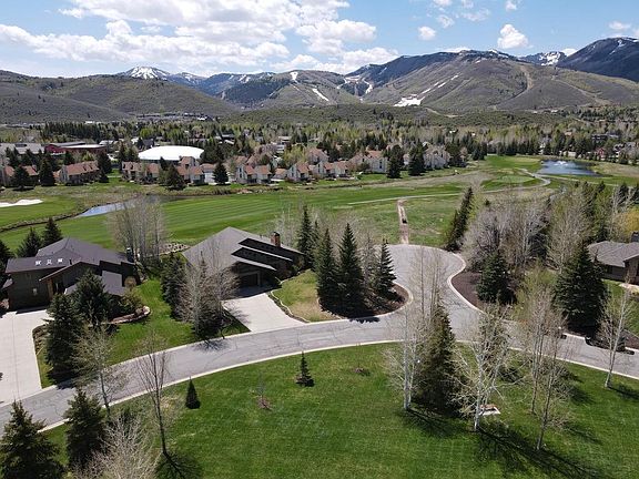 2nd image of 2893 Estates Cir
