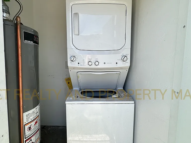 1012 N Grande Ave #1 — Photo 10