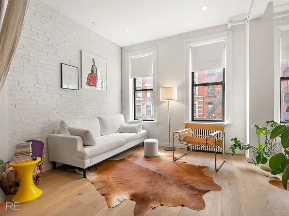 241 E 7th St APT 2A, New York, NY 10009