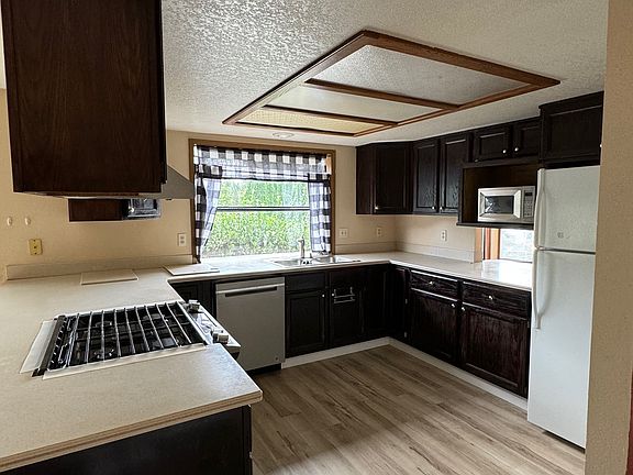 4th image of 13703 SE 202nd Pl