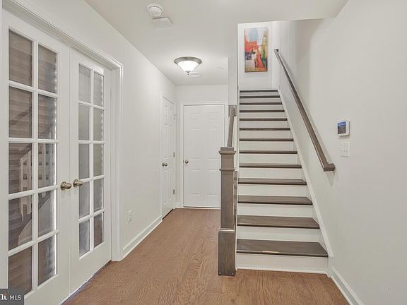 4th image of 3040 Mia Ln