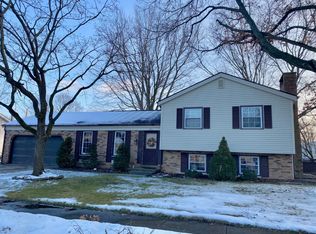 653 Gene Ln, Valparaiso, IN 46385