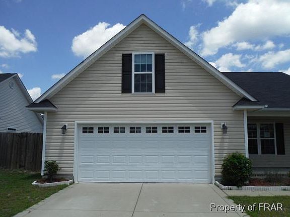2nd image of 2130 Queen Elizabeth Ln