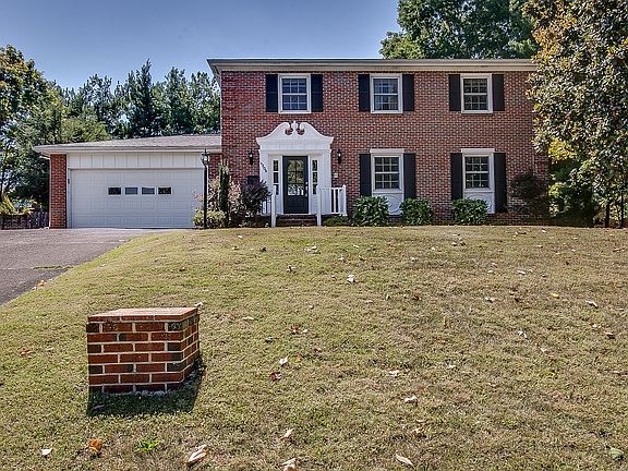 3rd image of 1205 Jerry Ln