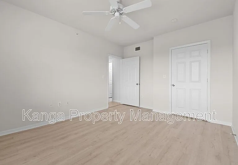 6556 Emerald Dunes Dr #302 — Photo 12