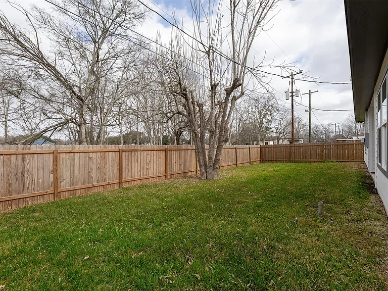 7430 Avenue E — Photo 34