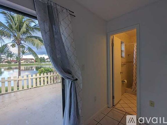 5th image of 2711 San Remo Cir #2711