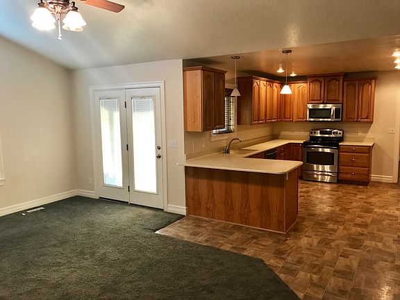 2nd image of 3668 E Laurel Dr