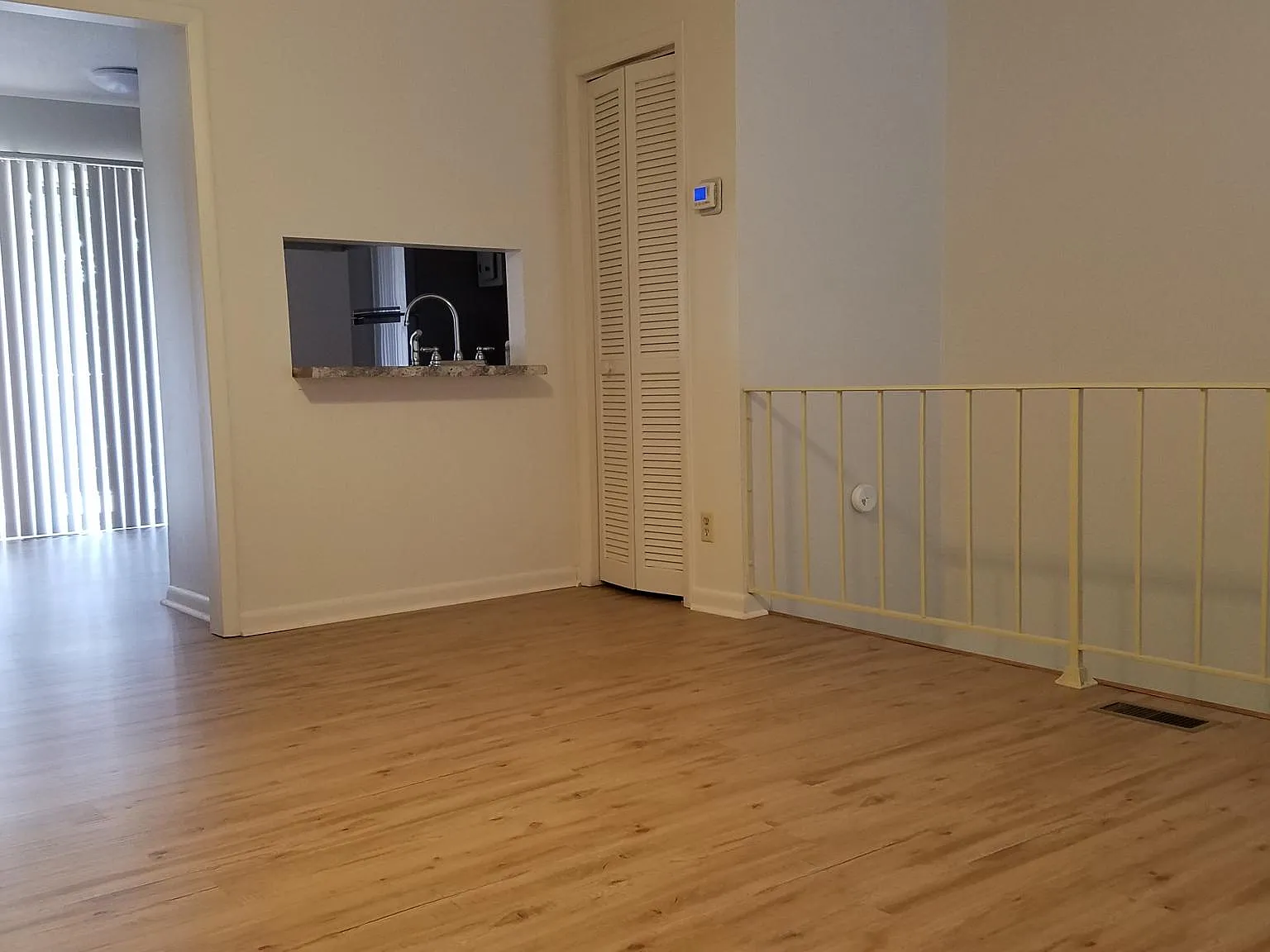 2 bed, 1.5 bath, 1050 sqft, $1,150 — Photo 3