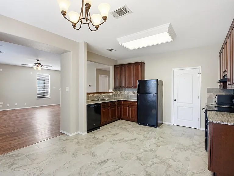 280 Cordero Dr — Photo 12