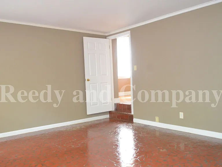 First Month Free; Adorable Duplex In Crosstown Area! — Photo 12
