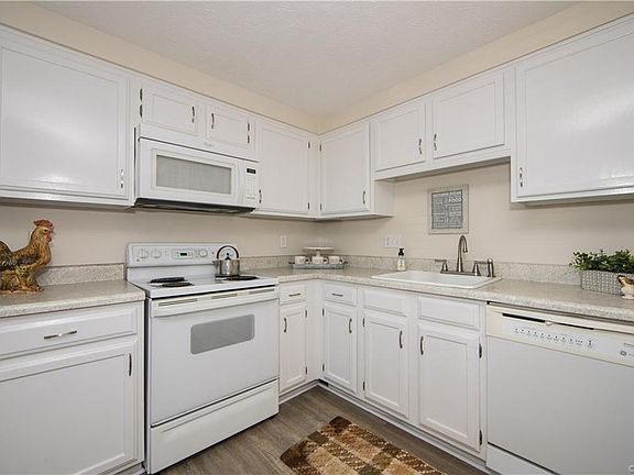5th image of 8402 Klarey Ct