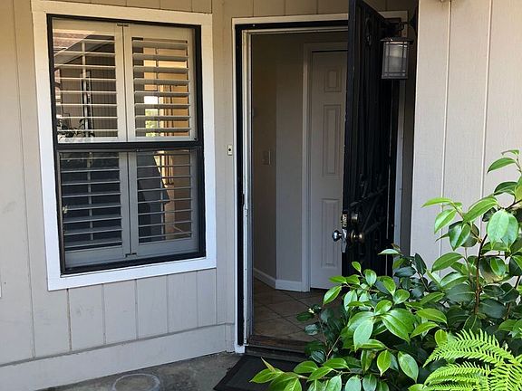 2nd image of 17071 Creekside Cir