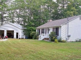 14 Birch Rd, Deerfield, NH 03037