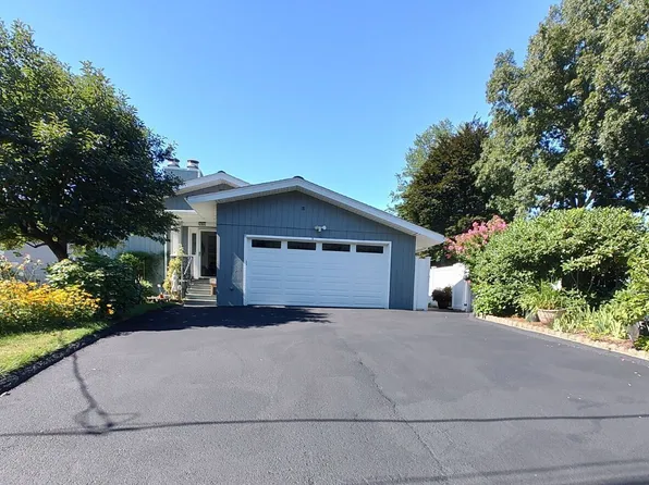 51 Motil Place, Stratford, CT 06614