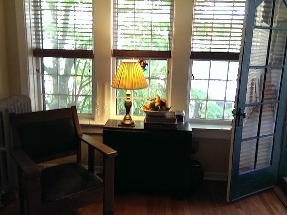 4th image of 4312 N Clarendon Ave APT 1221