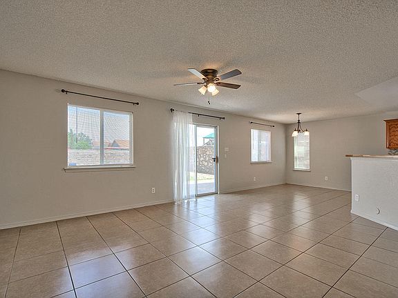3rd image of 3708 Tierra Canada Dr