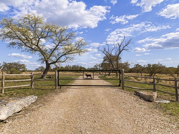 3rd image of 4565 Zenner Ahrens Rd