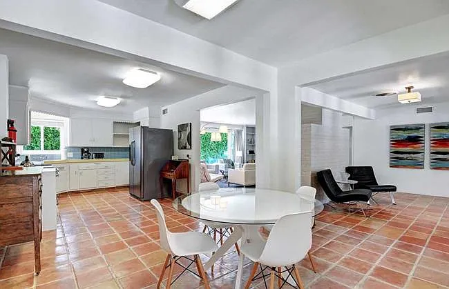 Kitchen and Casual Dining