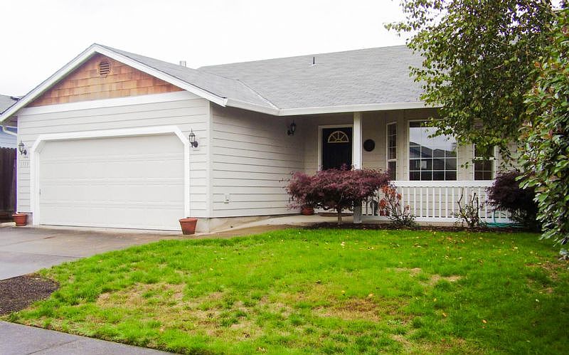 1st image of 1719 SE 169th Ave