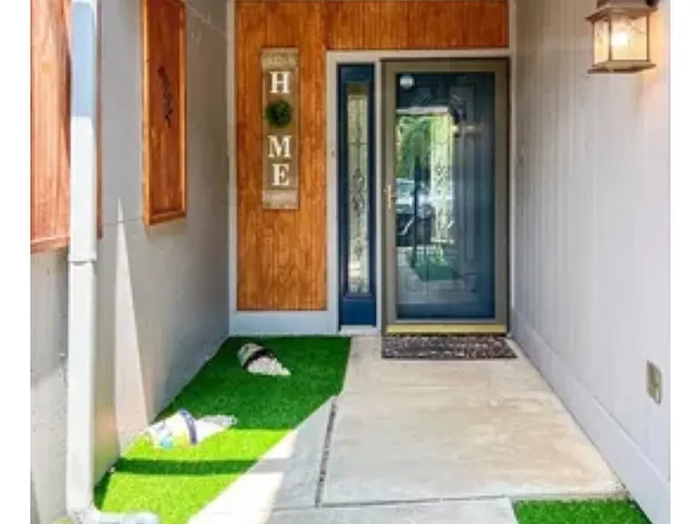 4045 NW 34th St — Photo 3